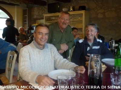 Ricerca funghi al Belagaio