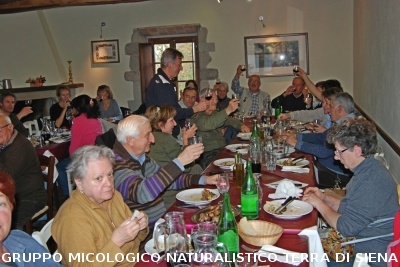 Ricerca funghi al Belagaio