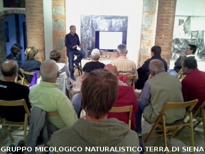 Corso per raccoglitori funghi a Ville di Corsano